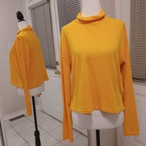 4/$40 Yellow Turtleneck - Size Medium